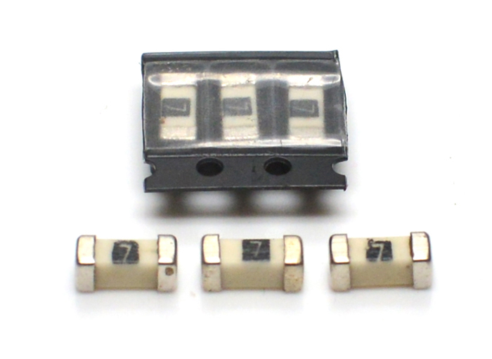 BUSSMANN 6125TD系列贴片保险丝 一次性 SMD贴片保险丝